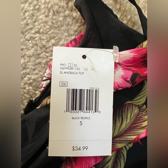 New With Tags ✨black tropics✨ Angelica top from Guess. Size small. - Picture 2 of 3